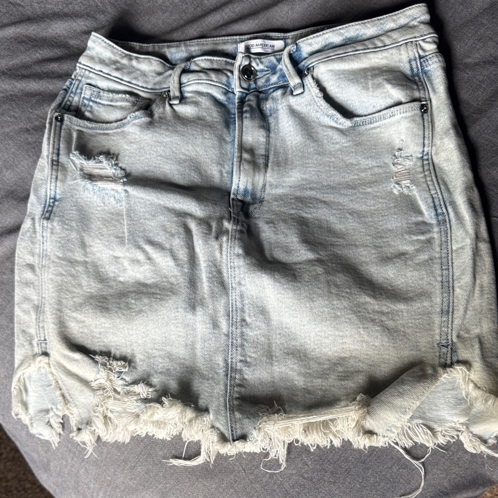 Good American Bombshell Light Blue Denim Skirt